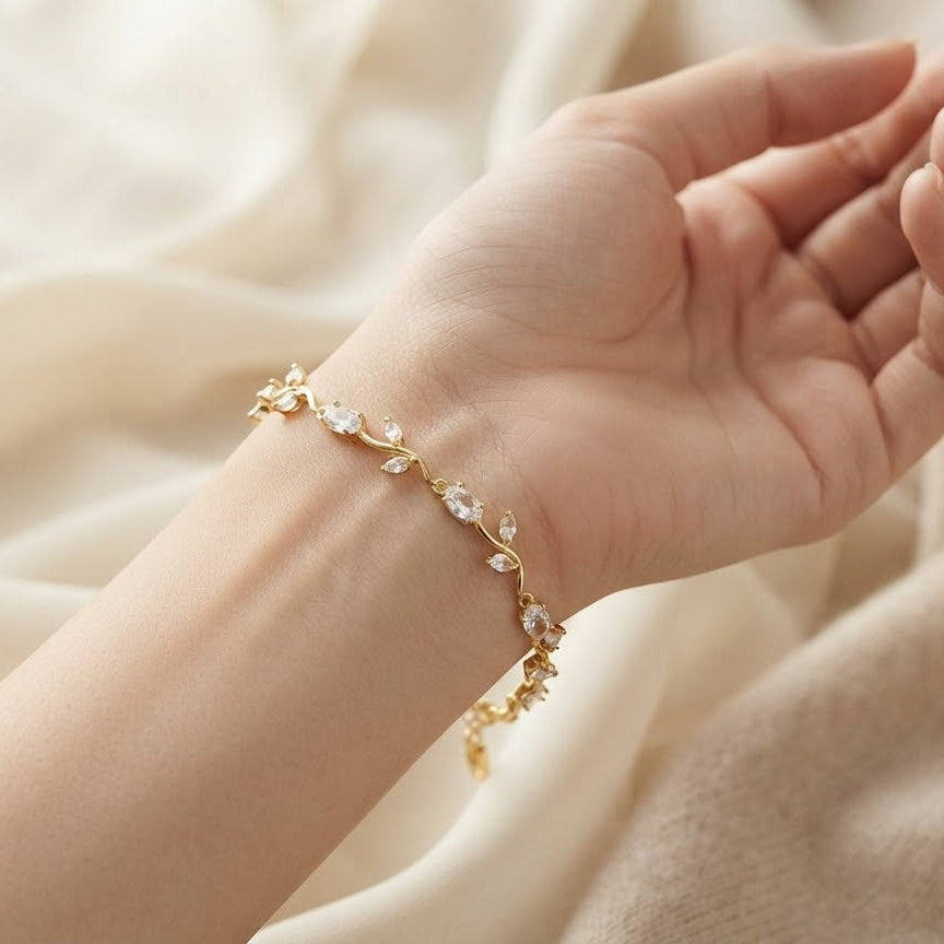 Elegant Tulip Crystal Bracelet for Women – Floral Charm Bracelet (4 Colors Available)