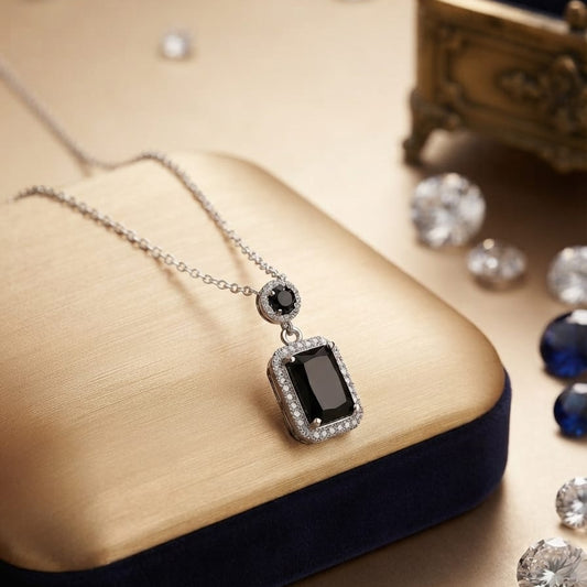 Midnight Elegance Black Stone Pendant Necklace – Silver Plated