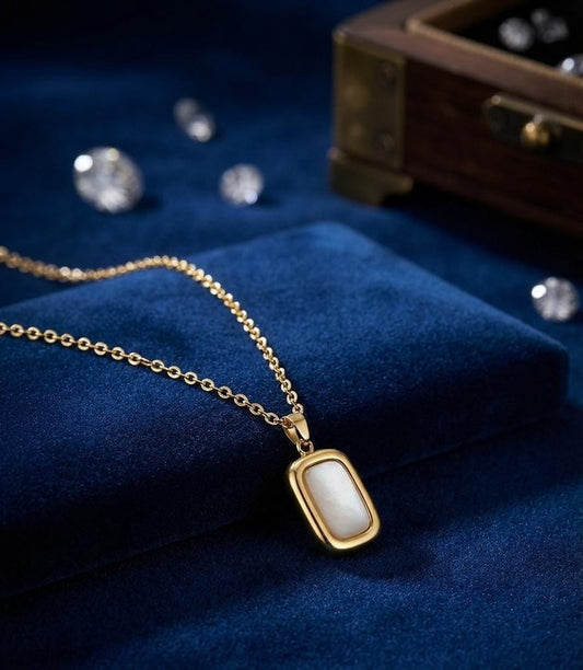 Elegant White Stone Gold Pendant Necklace