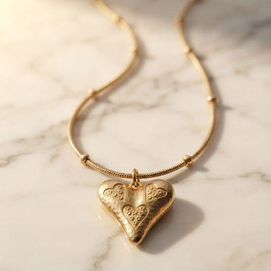 Golden Heart Pendant Necklace – Elegant Love Charm Necklace
