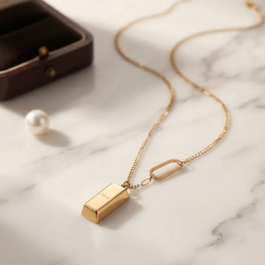 Luxury Gold Bar Pendant Necklace
