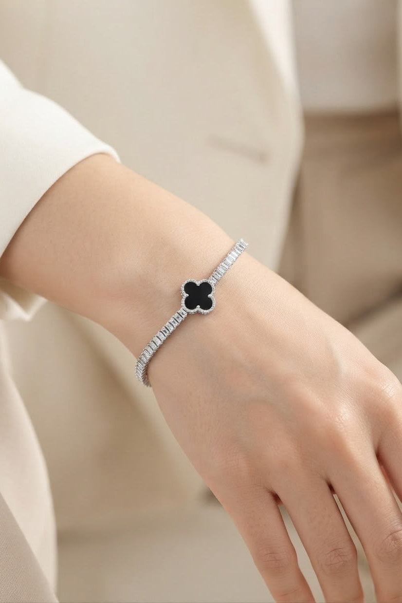 Luxury Clover Crystal Bracelet for Women – Elegant Gold & Silver Fashion Jewelry