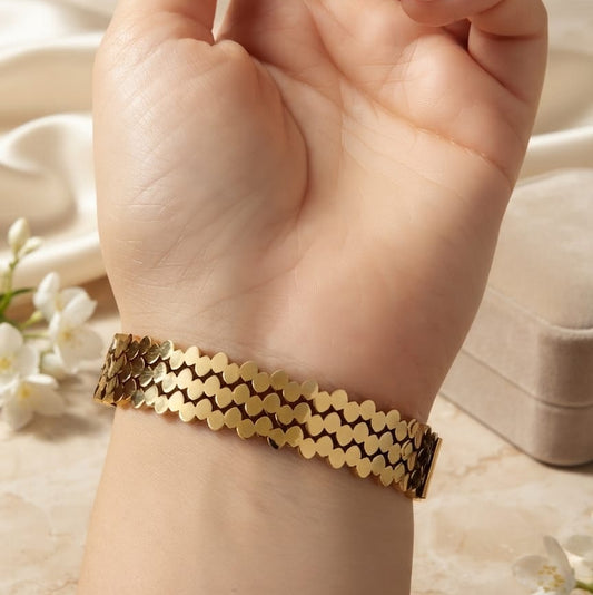 Luxury Gold Anti-Tarnish Heart Link Bracelet for Women | Stainless Steel Adjustable Bracelet